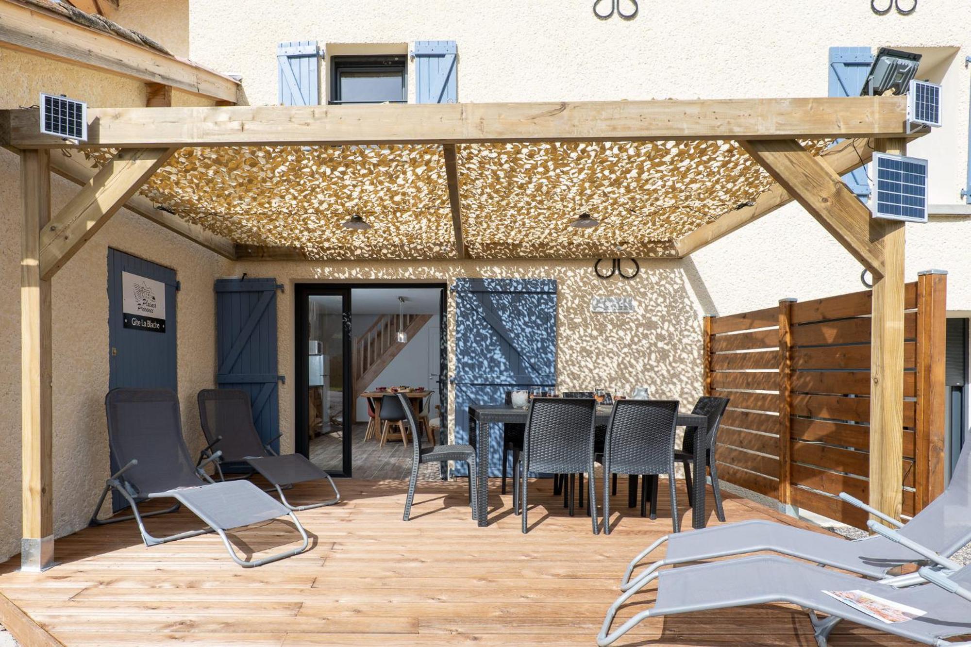 Plaines-Provence Spa&Sauna Дінь-ле-Бен Екстер'єр фото